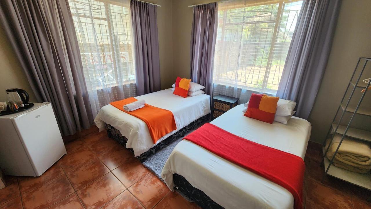 Casa Feliz Hotel Мокопане Екстериор снимка