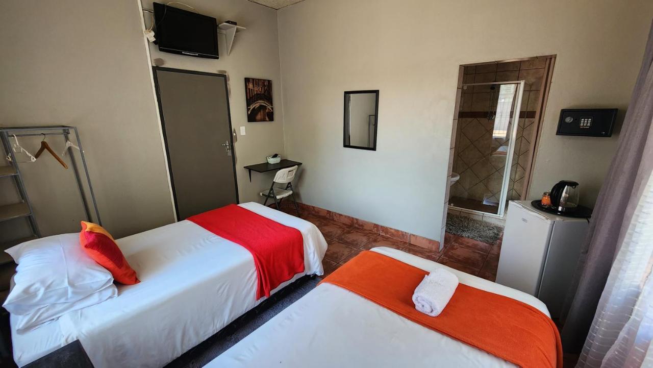 Casa Feliz Hotel Мокопане Екстериор снимка