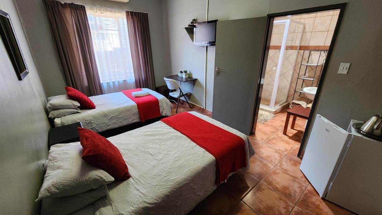 Casa Feliz Hotel Мокопане Екстериор снимка