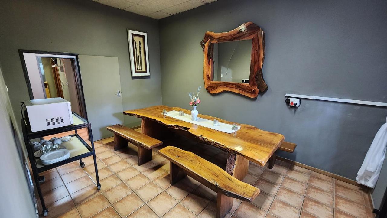 Casa Feliz Hotel Мокопане Екстериор снимка