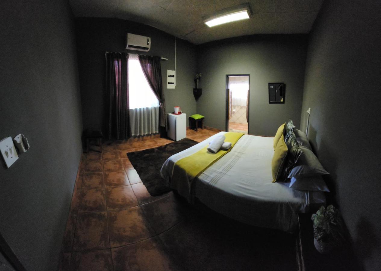 Casa Feliz Hotel Мокопане Екстериор снимка