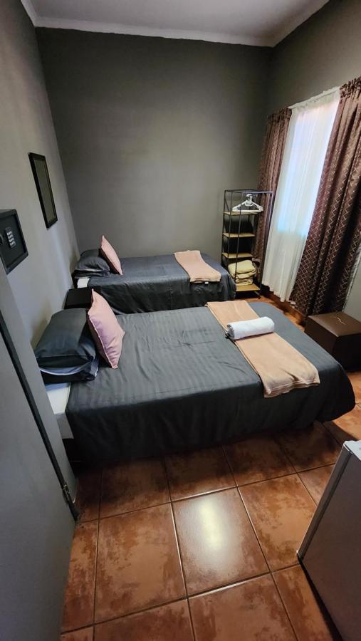 Casa Feliz Hotel Мокопане Екстериор снимка